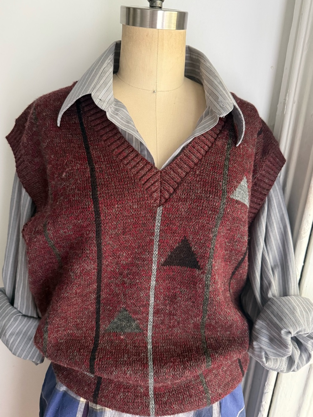 Vintage London Fog Argyle Sweater Vest XL Tall Made in USA Burgundy Wool Blend